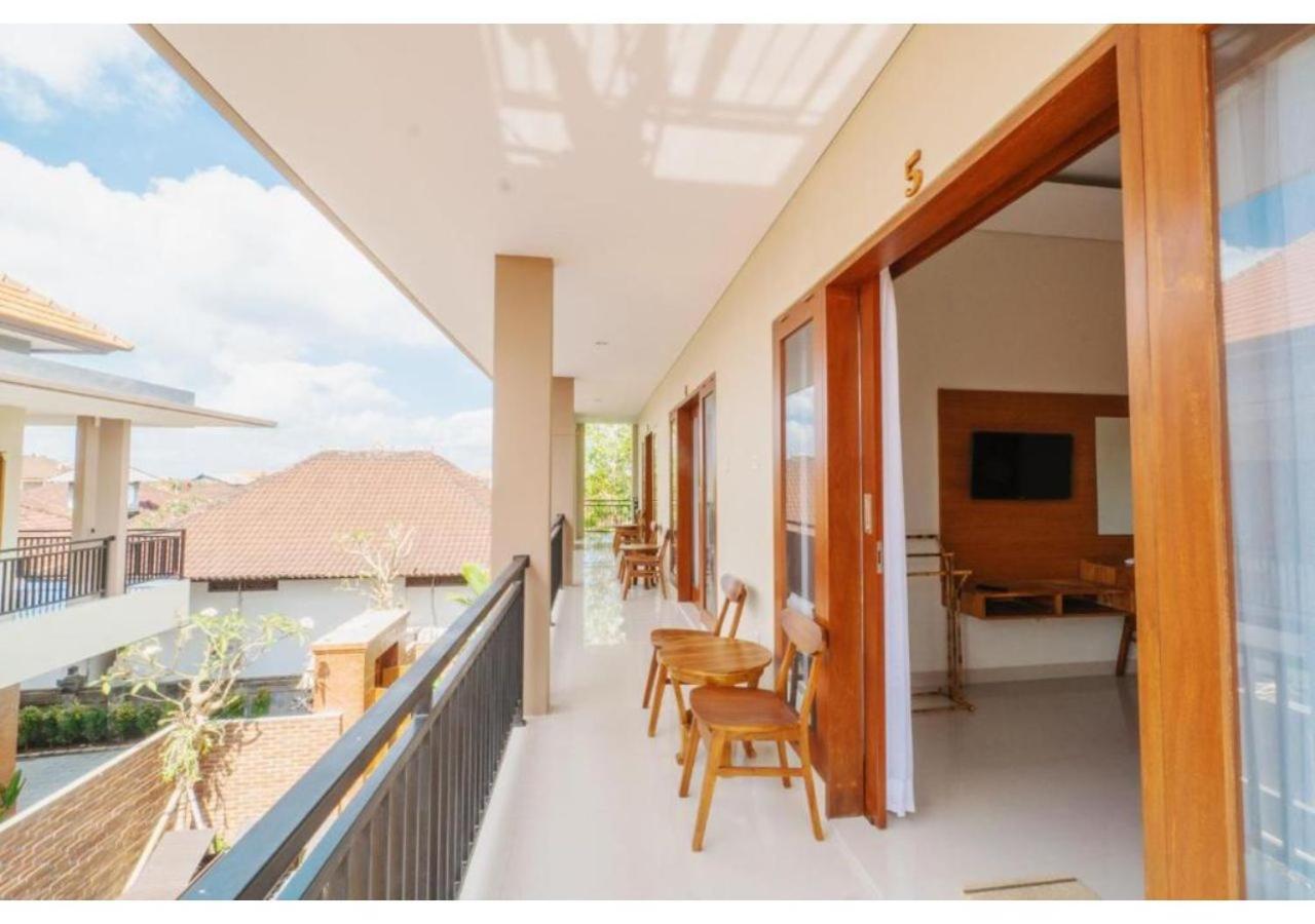 Komala Homestay Canggu Exteriör bild