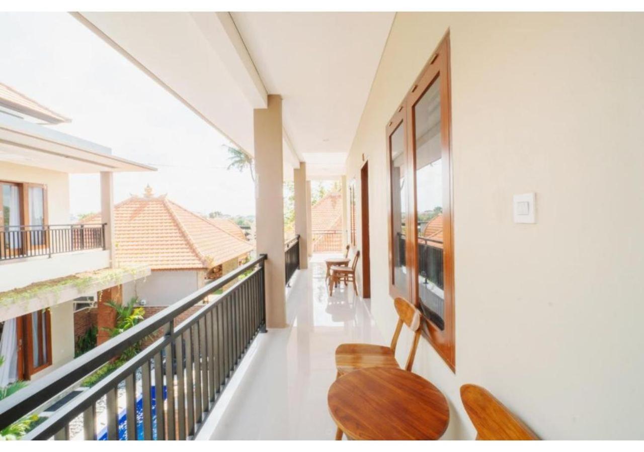 Komala Homestay Canggu Exteriör bild