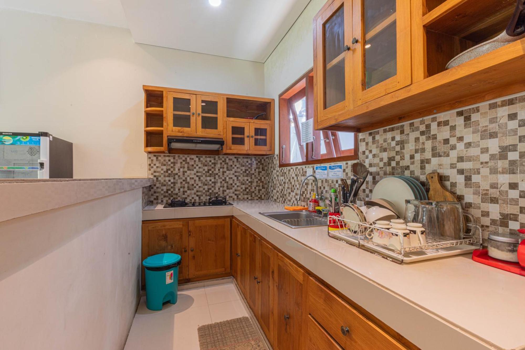 Komala Homestay Canggu Exteriör bild