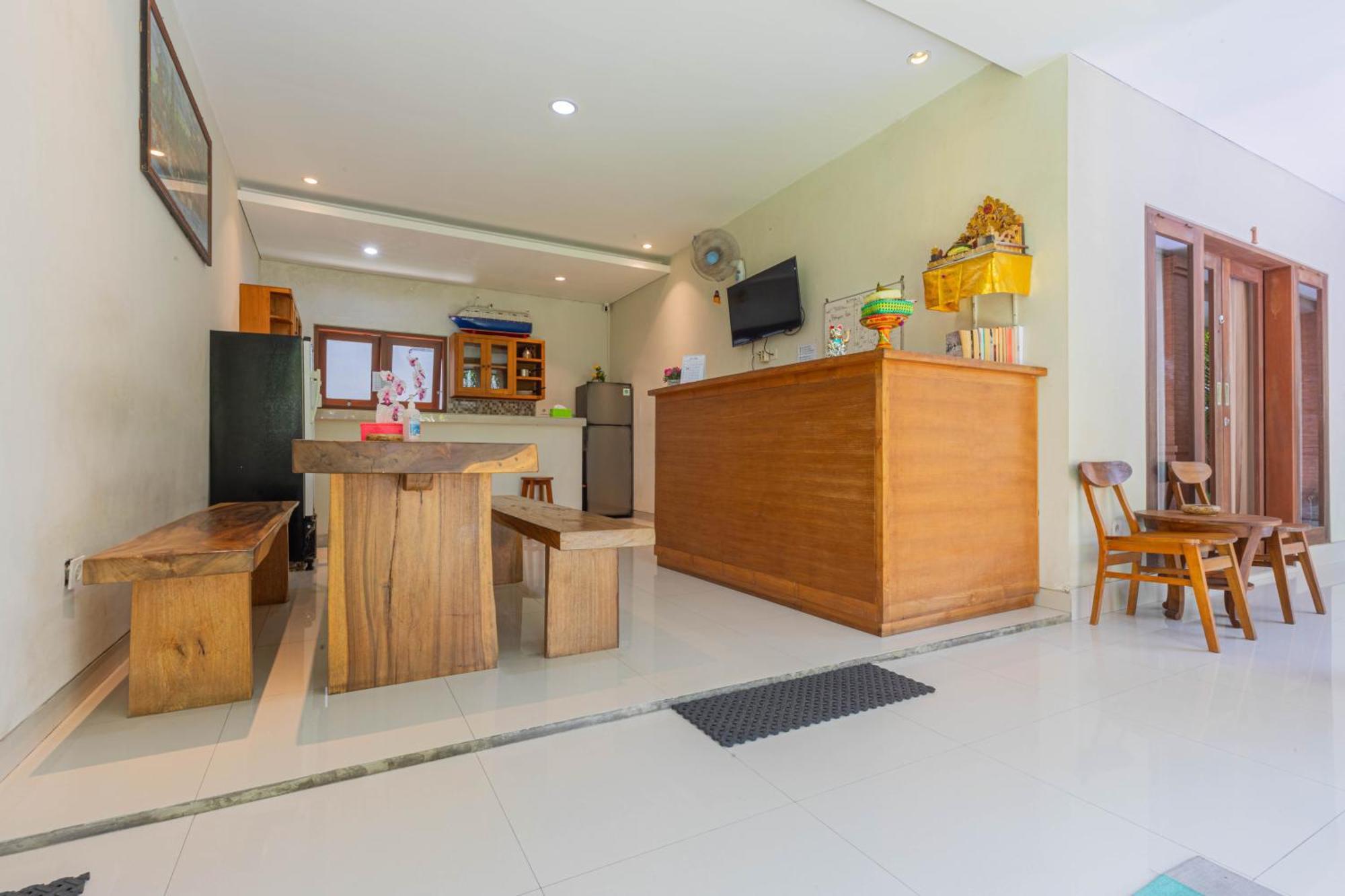 Komala Homestay Canggu Exteriör bild