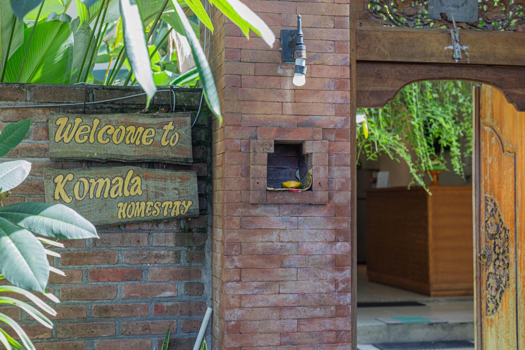 Komala Homestay Canggu Exteriör bild