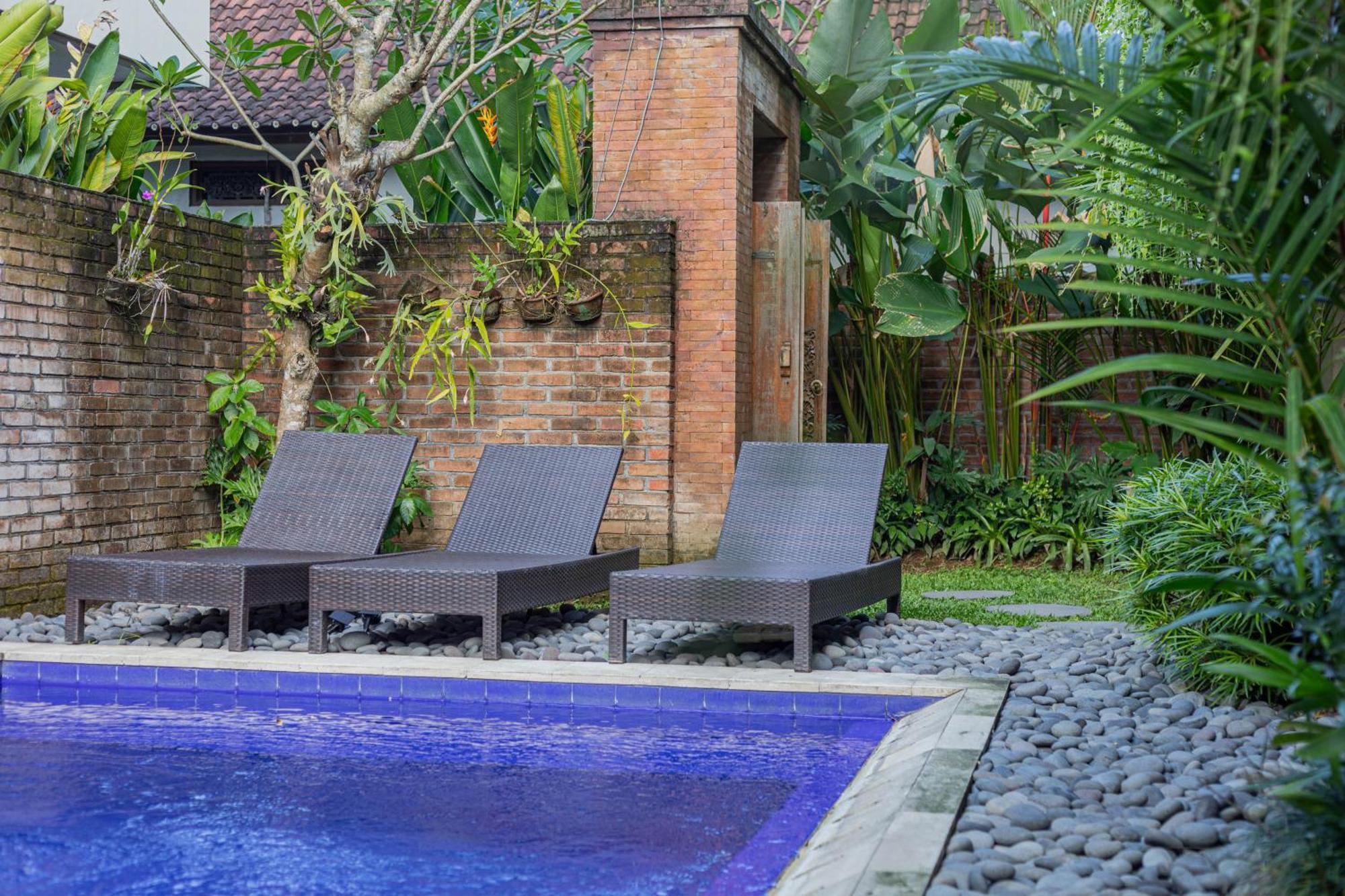 Komala Homestay Canggu Exteriör bild