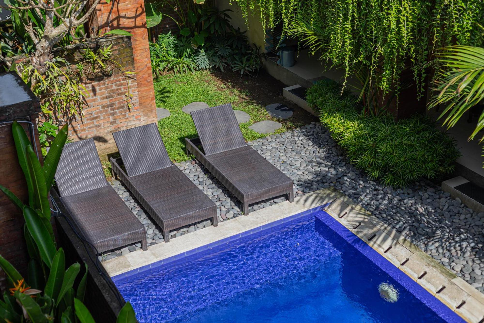 Komala Homestay Canggu Exteriör bild