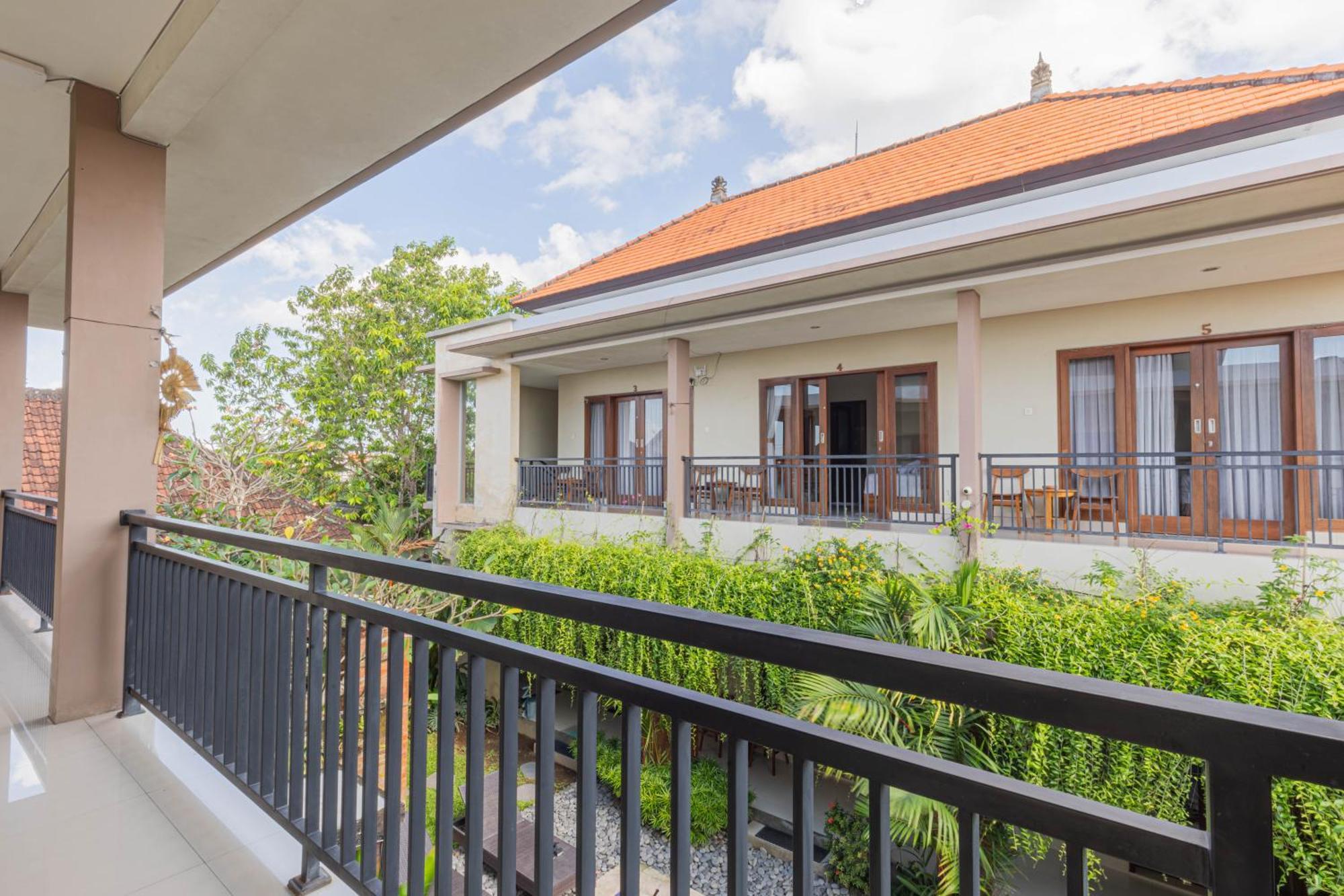Komala Homestay Canggu Exteriör bild